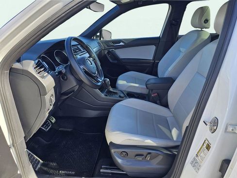 Used 2021 Volkswagen Tiguan SE R-Line image 19