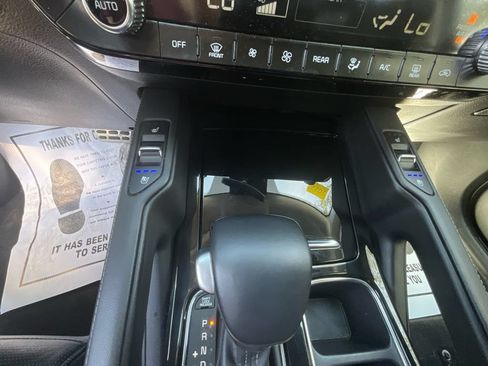 Certified 2022 Kia Telluride SX w/ SX Prestige Package AWD/4WD image 30