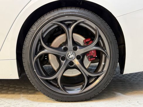 Used 2020 Alfa Romeo Giulia Ti Sport image 12