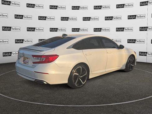 Used 2021 Honda Accord Sport image 6