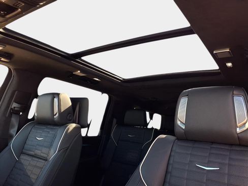 New 2026 Cadillac Escalade ESV Platinum Sport image 19