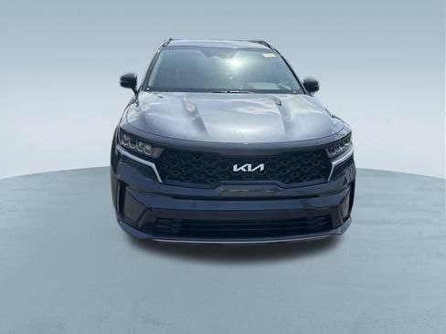 Used 2023 Kia Sorento S FWD image 2