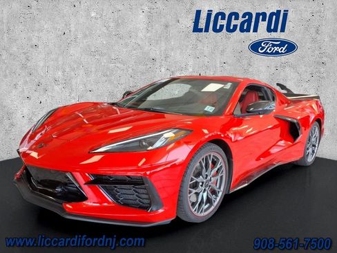 Used 2023 Chevrolet Corvette Stingray Preferred Cpe w/ Z51 Performance Package RWD image 3