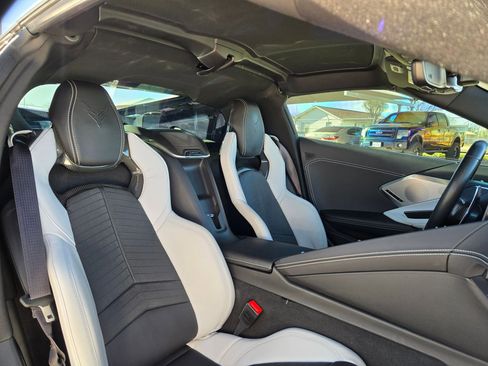 Used 2021 Chevrolet Corvette Stingray Preferred Cpe w/ Z51 Performance Package image 29