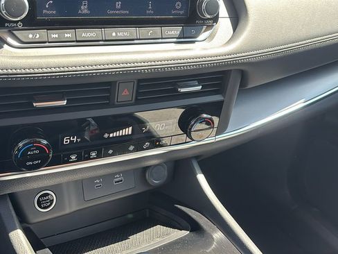 Used 2023 Nissan Rogue SV AWD/4WD image 20