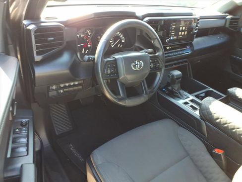 Used 2025 Toyota Tundra SR w/ SR Tow Package AWD/4WD image 18