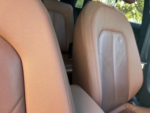 Used 2022 Audi Q3 2.0T Premium Plus w/ Premium Plus Package image 37