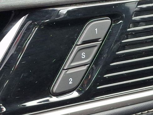 Used 2025 Jeep Wagoneer L 4DR 4WD image 27