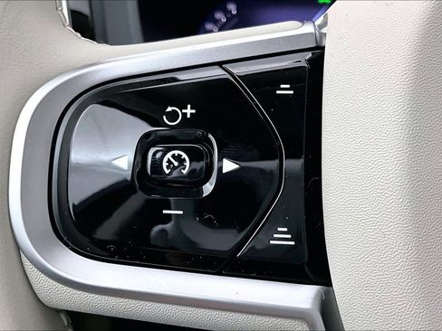 New 2026 Volvo XC60 B5 Ultra w/ Protection Package Premier image 22