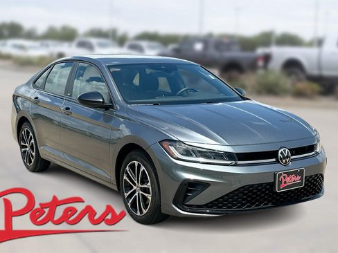 Used 2025 Volkswagen Jetta Sport FWD image 1