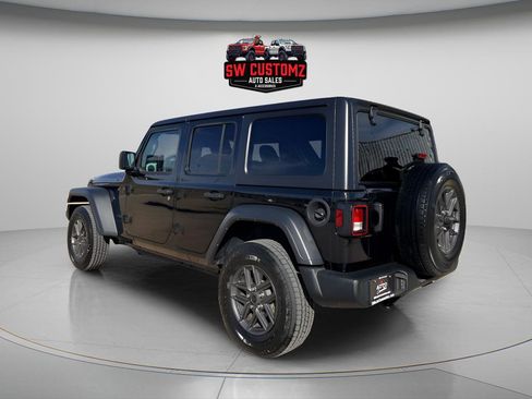 Used 2024 Jeep Wrangler Sport S image 4