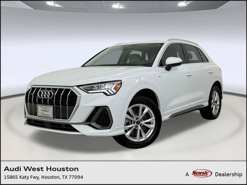 Certified 2025 Audi Q3 2.0T Premium image 1