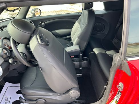 Used 2013 MINI Cooper Convertible image 12