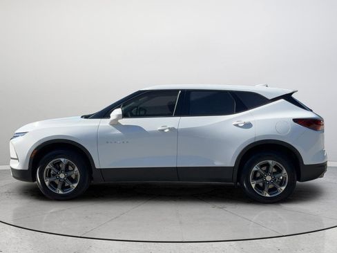 Certified 2025 Chevrolet Blazer LT AWD/4WD image 10