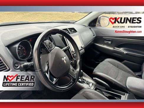 Used 2022 Mitsubishi Outlander Sport SE image 23