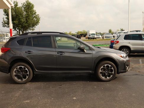 Used 2022 Subaru Crosstrek 2.0i Premium AWD/4WD image 4