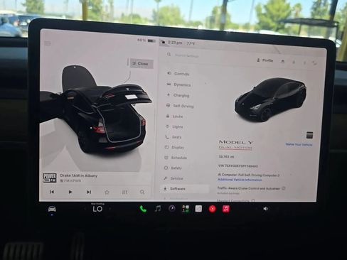 Used 2023 Tesla Model Y Performance AWD/4WD image 18