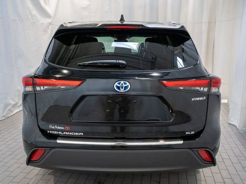 Used 2022 Toyota Highlander XLE image 5