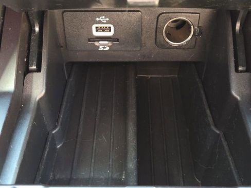 Used 2016 Ford Explorer Limited image 37