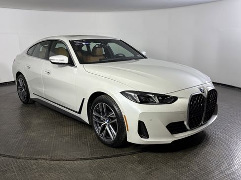 Certified 2025 BMW 430i xDrive w/ Premium Package AWD/4WD image 3