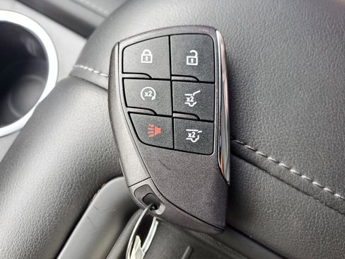 Used 2023 Chevrolet Tahoe Z71 w/ Luxury Package image 39