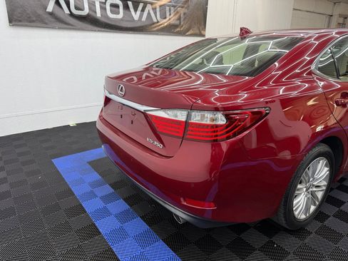 Used 2015 Lexus ES 350 image 3