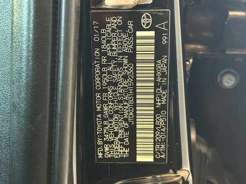 Certified 2017 Toyota Prius C Four image 29