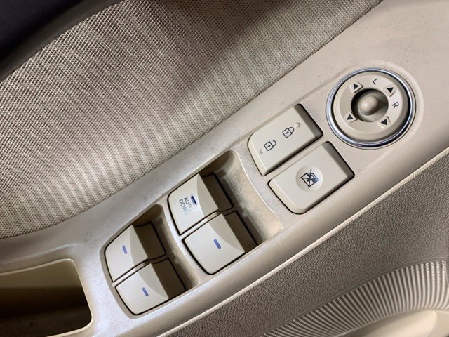 Used 2011 Hyundai Elantra GLS w/ Navigation Pkg 4 FWD image 32