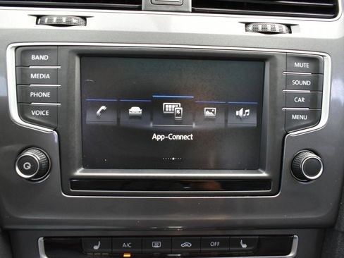 Used 2017 Volkswagen Golf Alltrack SE AWD/4WD image 20