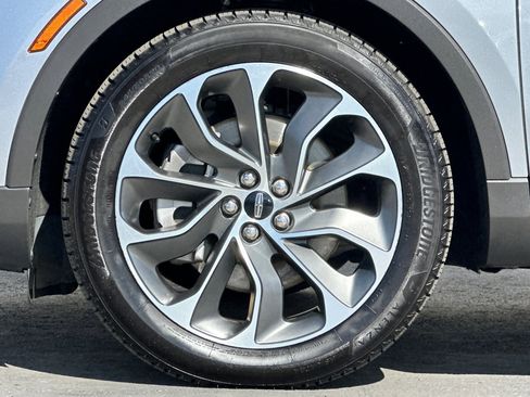 Certified 2021 Lincoln Nautilus Reserve image 26