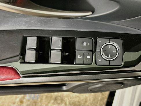 Used 2024 Lexus IS 350 F Sport RWD image 15