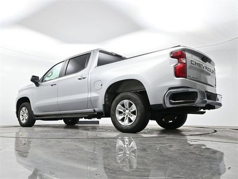 Used 2021 Chevrolet Silverado 1500 LT image 13