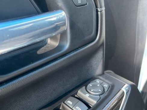 Used 2022 Chevrolet Silverado 1500 LT Trail Boss AWD/4WD image 13