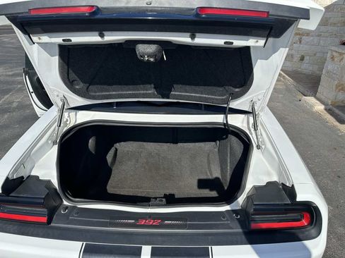 Used 2016 Dodge Challenger SRT w/ Technology Group RWD image 8