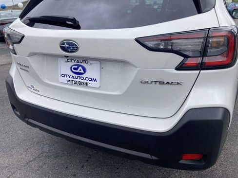 Used 2024 Subaru Outback Premium AWD/4WD image 11