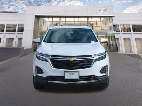 Used 2023 Chevrolet Equinox LT image 2