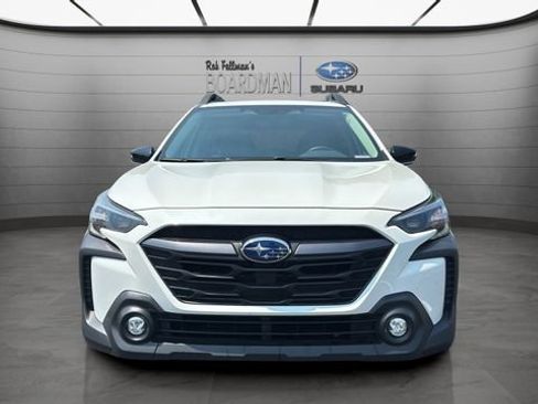 Used 2025 Subaru Outback Premium w/ Popular Package #1A AWD/4WD image 12