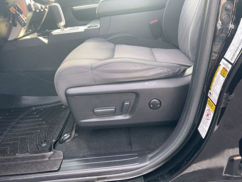 Used 2016 Toyota Tundra SR5 w/ SR5 Upgrade Package image 13