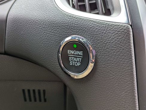 Used 2023 Ford Edge ST image 28