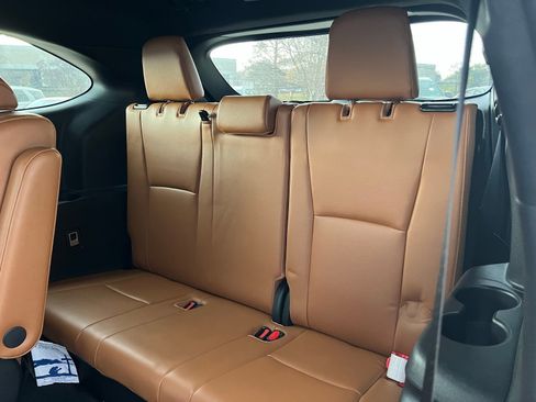 Used 2021 Toyota Highlander Platinum image 20