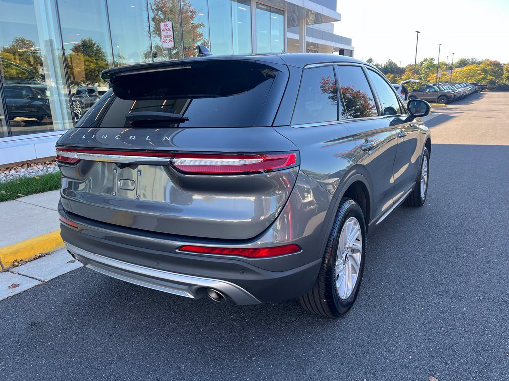 Used 2025 Lincoln Corsair AWD image 8