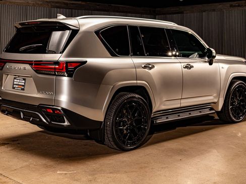 Used 2022 Lexus LX 600 F Sport w/ Accessory Package (Z1) image 10