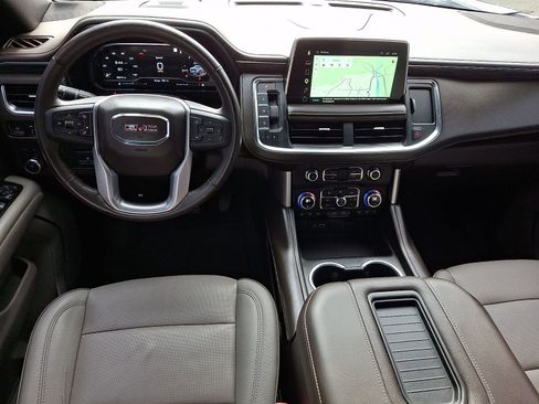 Used 2022 GMC Yukon SLT w/ SLT Luxury Package image 12