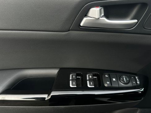 Certified 2022 Kia Sportage Nightfall Edition w/ Nightfall Fwd Premium Package image 11