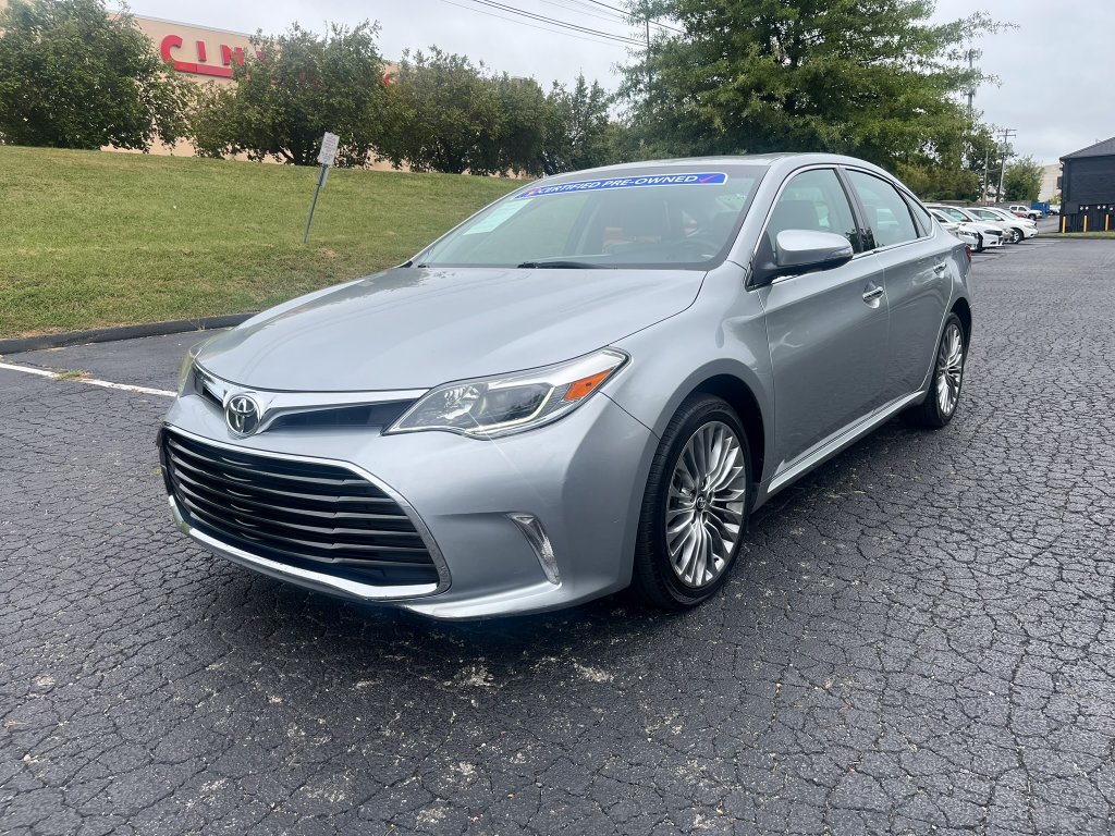 Used 2016 Toyota Avalon Limited FWD image 1