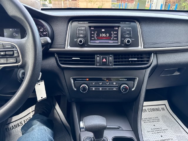Used 2017 Kia Optima LX FWD image 20
