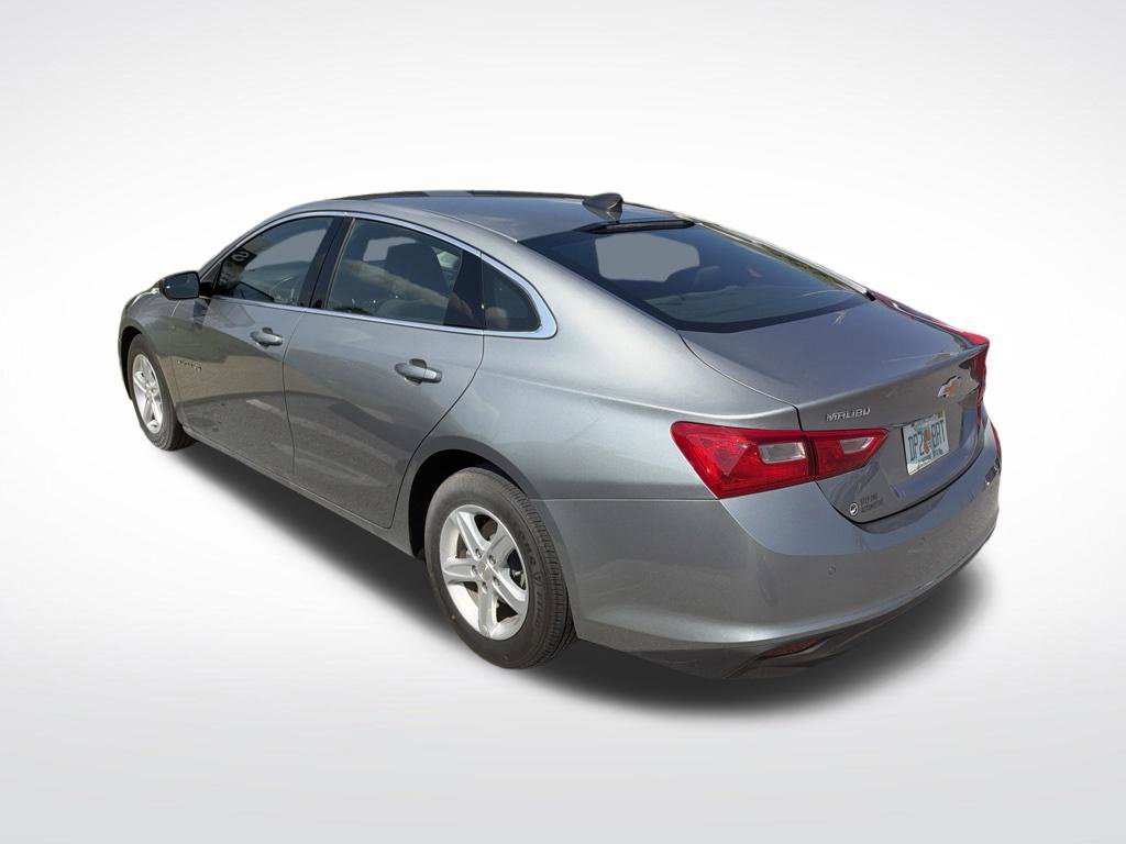 Used 2025 Chevrolet Malibu LS FWD image 3