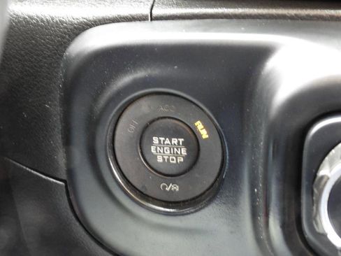 Used 2019 Jeep Wrangler Unlimited Sport S image 44