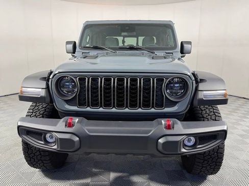 Used 2024 Jeep Gladiator Rubicon w/ Convenience Group image 8