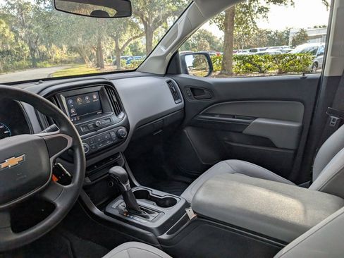 Used 2022 Chevrolet Colorado W/T w/ Custom Special Edition image 15